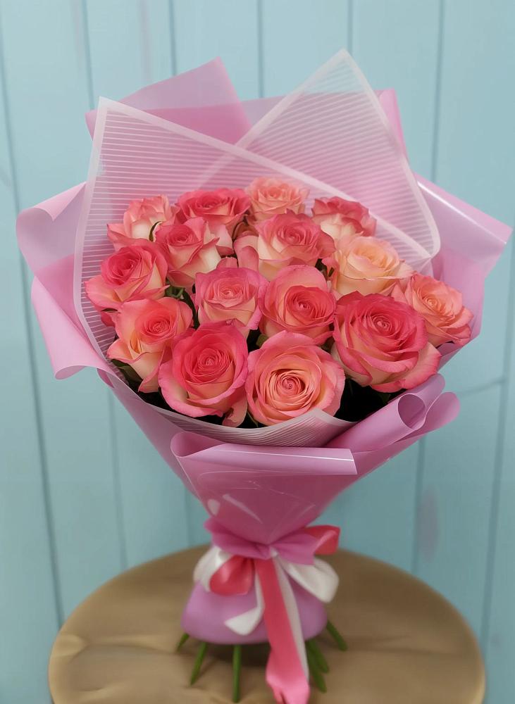 Букет 15 Розовых роз Равель в Щеглово