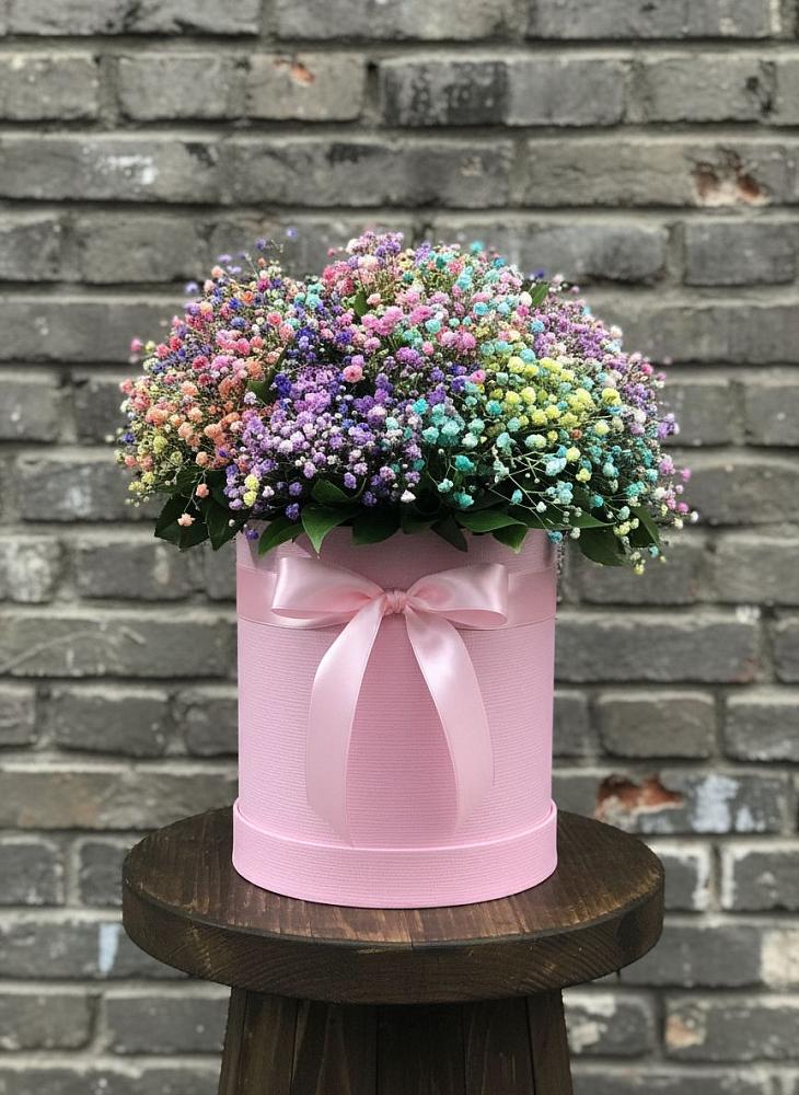 Цветочная композиция из Гипсофила и Розы в шляпной коробке в Щеглово