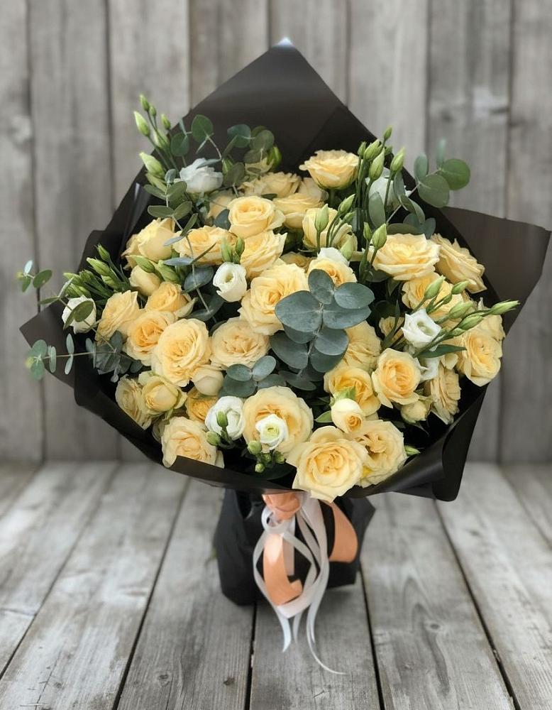 Букет цветов из: Розы и Лизиантусы в Щеглово