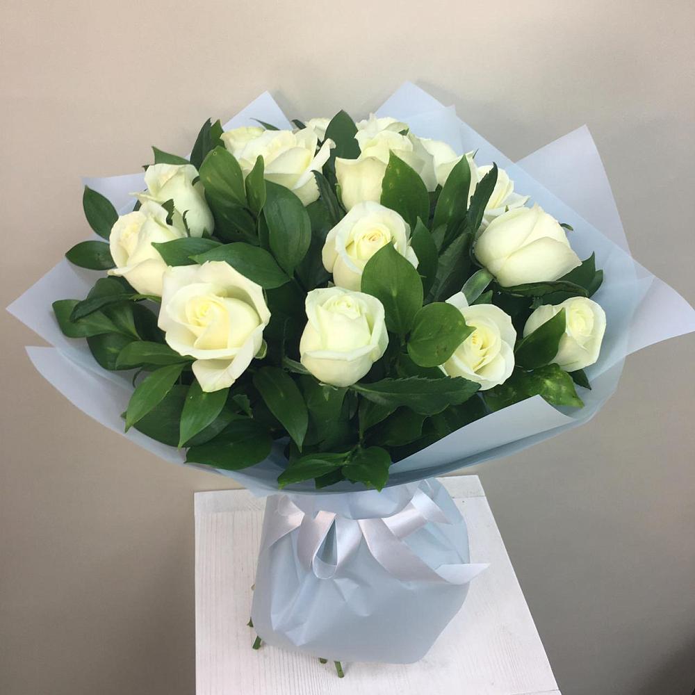 Букет 15 Белых роз Проуд в Щеглово