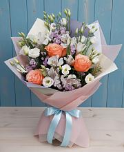 Букет цветов из:  Лизиантусы, Розы, Альстромерии и Гипсофила в Щеглово